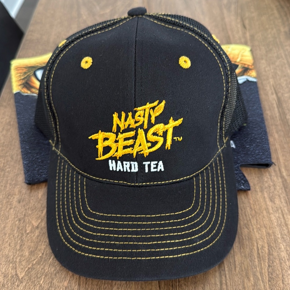 Nasty Beast Hard Tea Hat- New with 2 pounder koozies